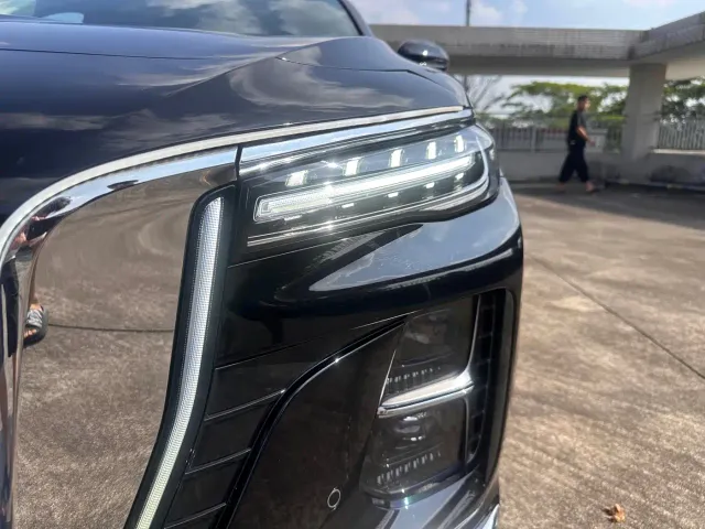 Hongqi H5 — Фото автомобиля 4