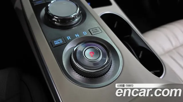 Genesis GV70 — Фото автомобиля 12