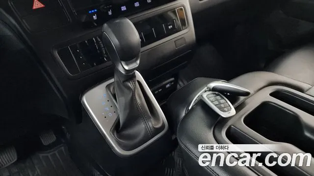 Hyundai Staria Staria 4WD Школьный автобус — Фото автомобиля 9