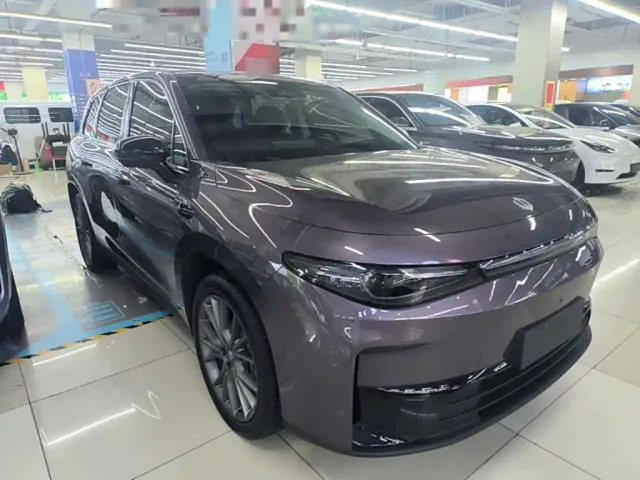 Leapmotor C10 — Фото автомобиля 3