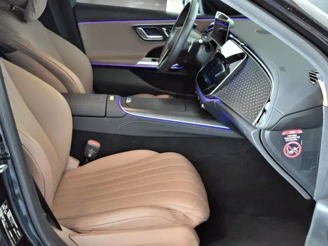 Mercedes-Benz E-Class — Фото автомобиля 8