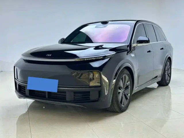 Li Auto L8 — Фото автомобиля 2