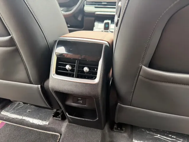 Chery Tiggo 8 PLUS — Фото автомобиля 11