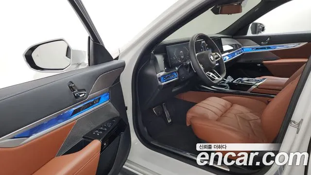 BMW 7-Series — Фото автомобиля 9