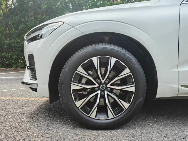 Volvo XC60 — Фото автомобиля 10