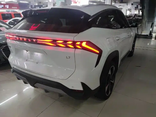 Geely Galaxy L7 — Фото автомобиля 6