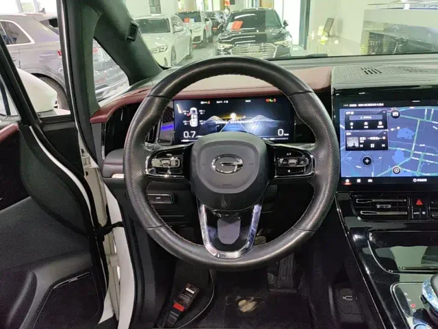 GAC Trumpchi M8 — Фото автомобиля 10