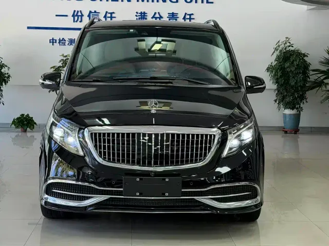 Mercedes-Benz V-Class — Фото автомобиля 19
