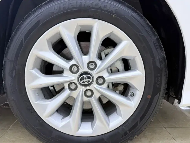 Toyota Corolla — Фото автомобиля 24