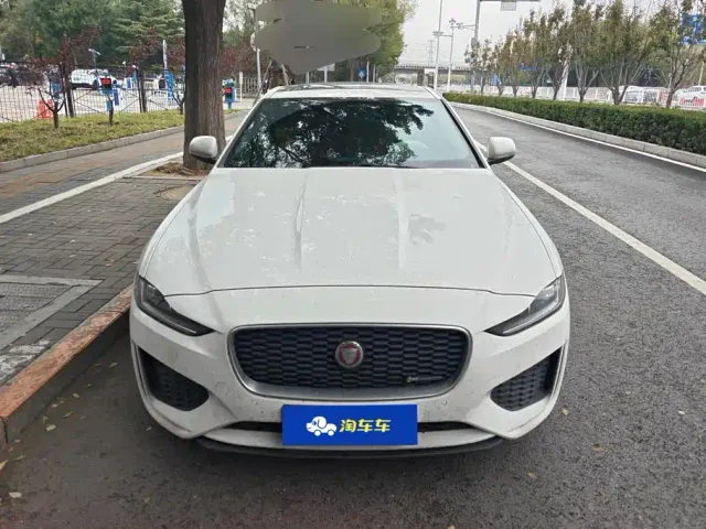Jaguar XEL — Фото автомобиля 2
