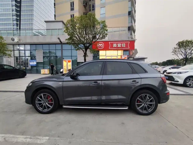 Audi Q5L — Фото автомобиля 3