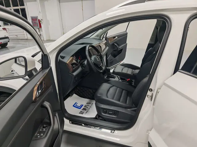 Volkswagen Tharu — Фото автомобиля 7