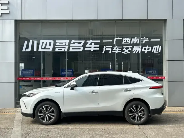 Toyota Harrier — Фото автомобиля 3