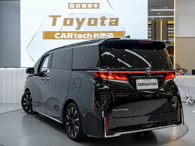 Toyota Vellfire — Фото автомобиля 6