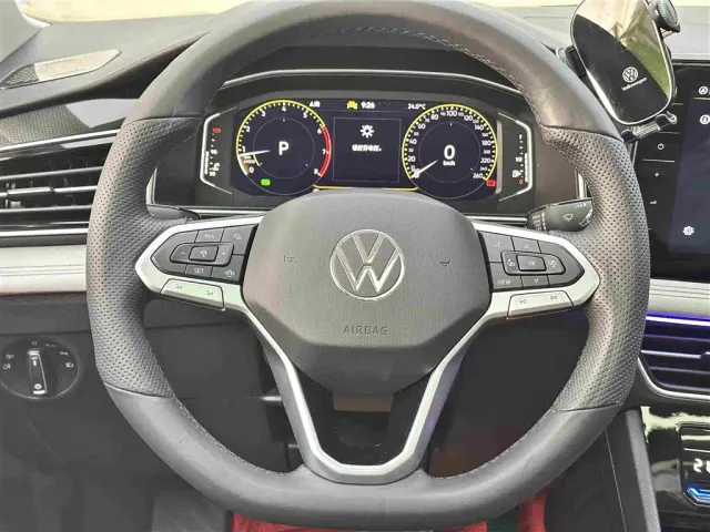 Volkswagen Tiguan L — Фото автомобиля 18