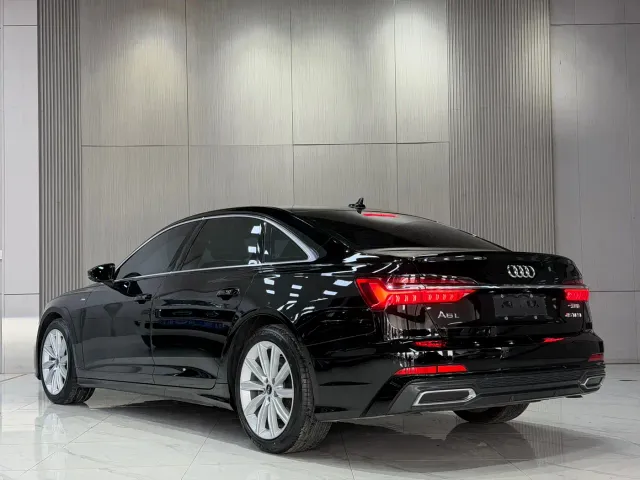 Audi A6L — Фото автомобиля 5