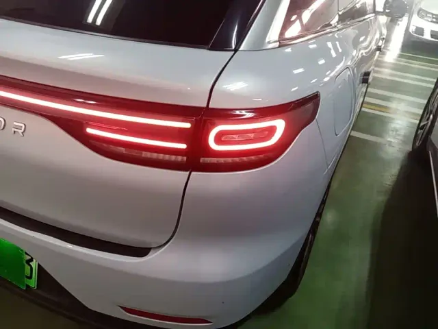 Leapmotor C11 — Фото автомобиля 7