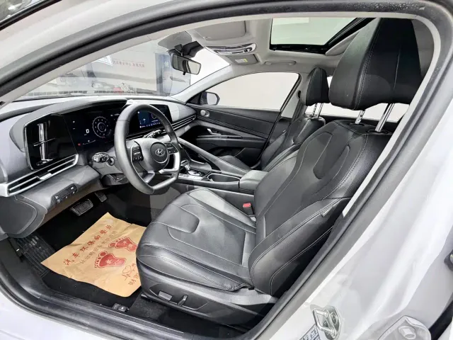 Hyundai Elantra — Фото автомобиля 7