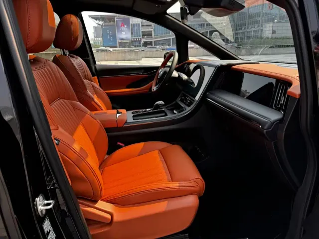 GAC Trumpchi M8 — Фото автомобиля 9