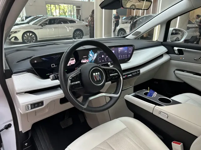 Buick Buick GL8 New Energy 2024 Landglory Premium Edition 7-Seater — Фото автомобиля 13
