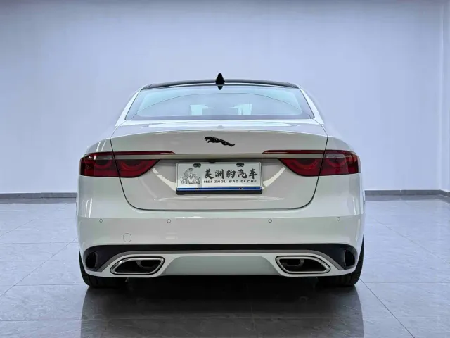 Jaguar XFL — Фото автомобиля 23