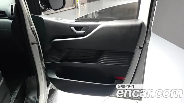 Hyundai Staria — Фото автомобиля 13