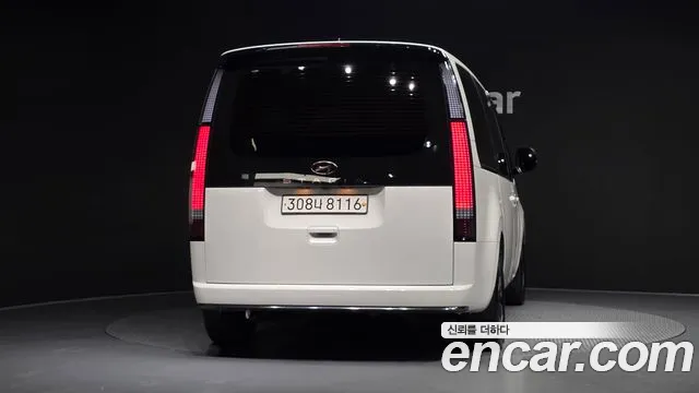 Hyundai Staria Staria L3.5 Lounge 7 мест — Фото автомобиля 3