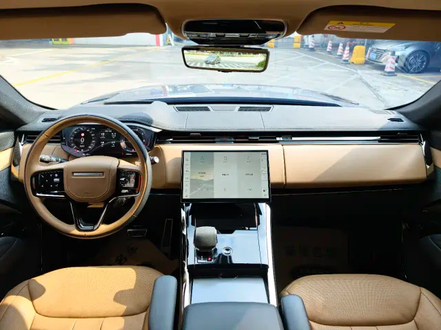 Land Rover Range Rover Sport — Фото автомобиля 7