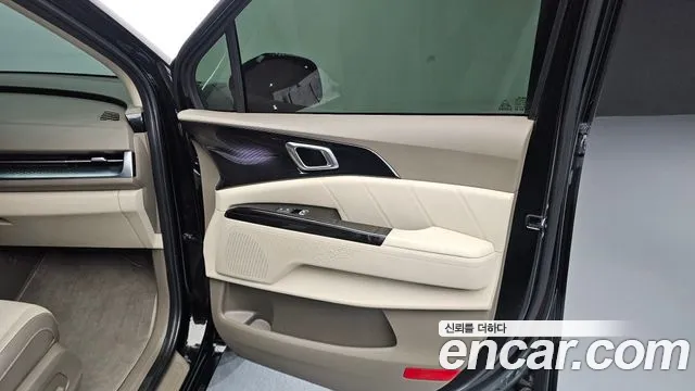 Kia Canival Carnival 4 поколение Бензин 9 мест Hi-Limousine — Фото автомобиля 25