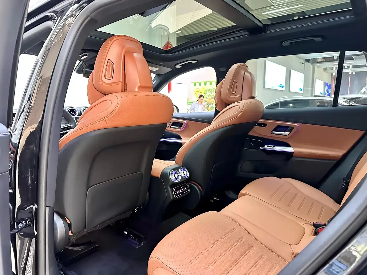 Mercedes-Benz Mercedes-Benz GLC 2024 GLC 300 L 4MATIC Dynamic 5-seater — Фото автомобиля 10