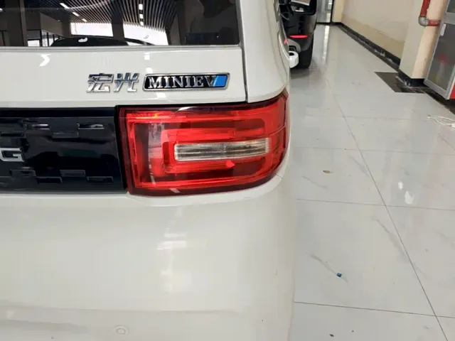 Wuling Hongguang Mini EV — Фото автомобиля 7