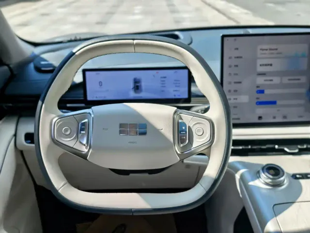 Geely Galaxy E5 — Фото автомобиля 14