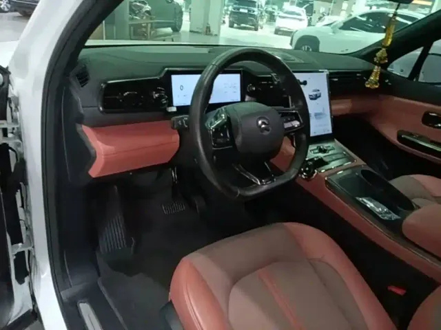 Nio EC6 — Фото автомобиля 9
