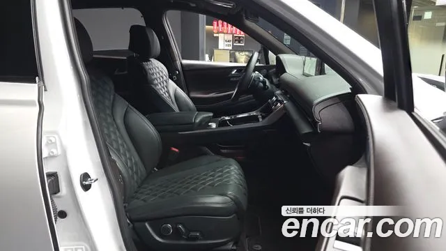 Genesis GV80 — Фото автомобиля 17