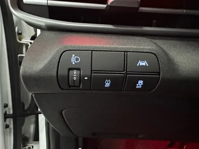 Hyundai Elantra — Фото автомобиля 25