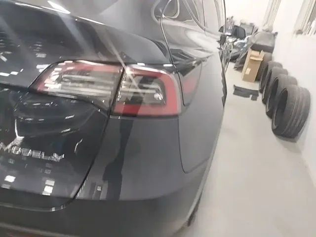 Tesla Model Y — Фото автомобиля 7