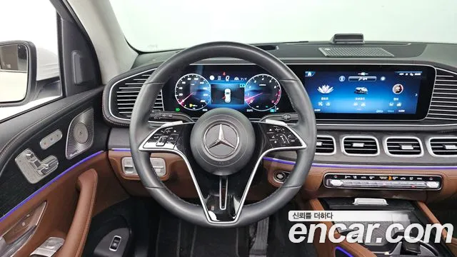 Mercedes-Benz GLE-Class — Фото автомобиля 12