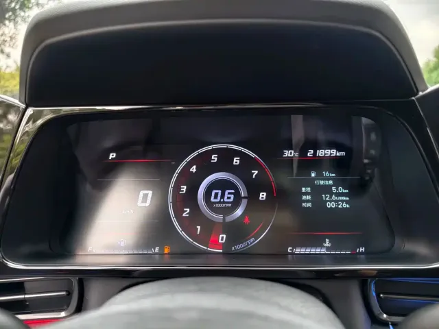 Hyundai Elantra — Фото автомобиля 21