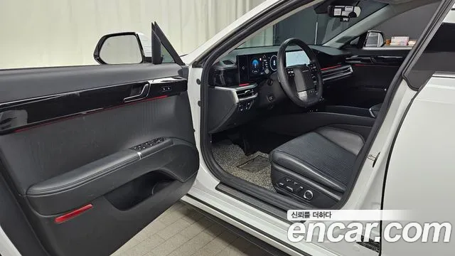 Hyundai Grandeur Grandeur (GN7) 2.5 Бензин 2WD — Фото автомобиля 9