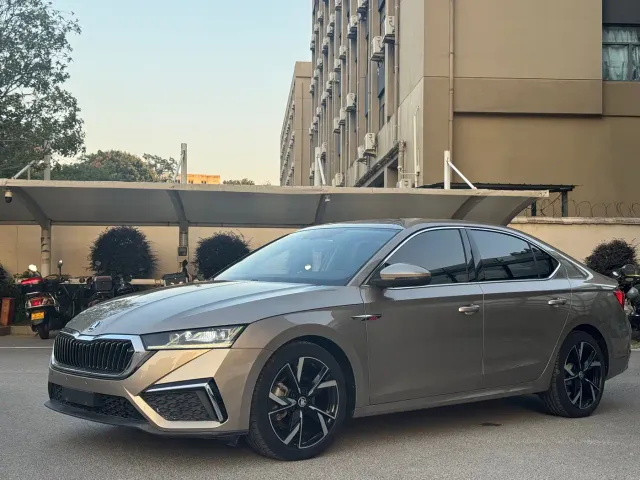 Фотография автомобиля — Skoda Octavia