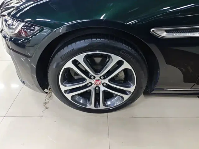Jaguar XEL — Фото автомобиля 22