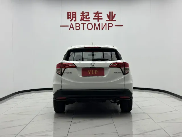 Honda Vezel — Фото автомобиля 9