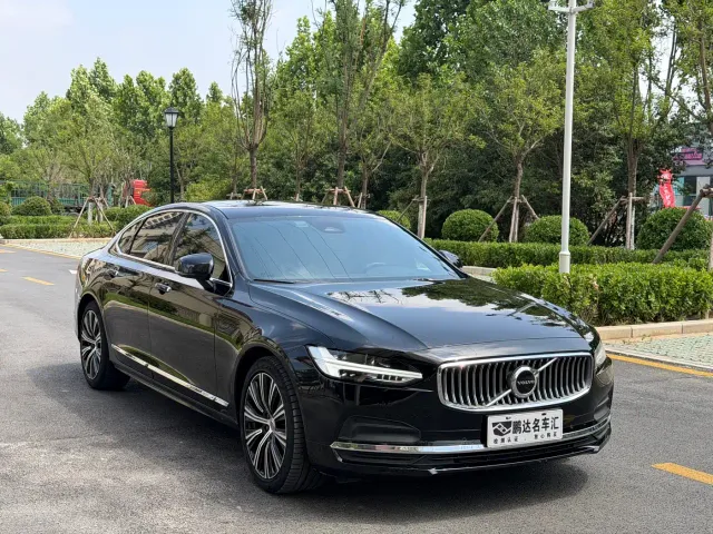 Volvo S90 — Фото автомобиля 3