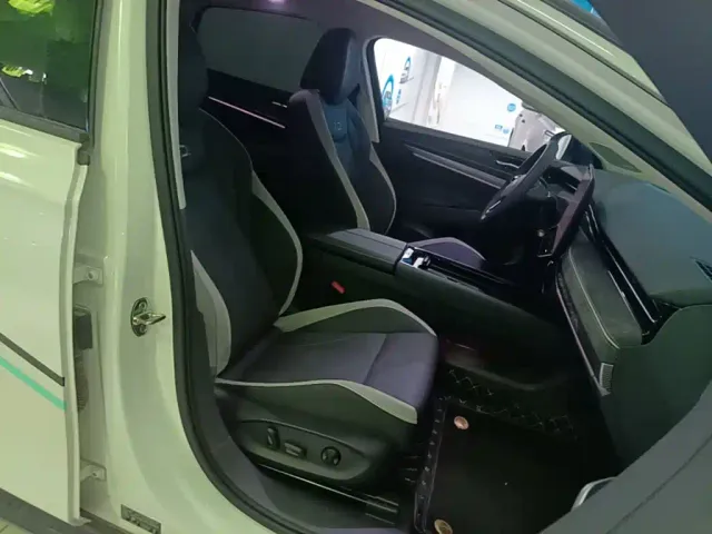 Volkswagen ID.7 Vizzion — Фото автомобиля 24