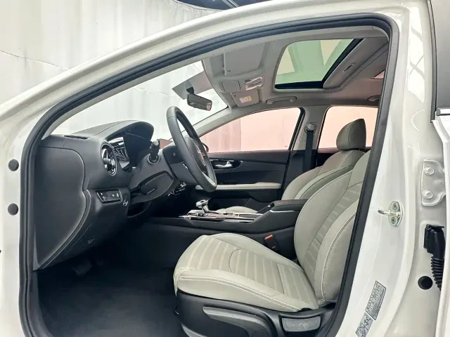 Kia K3 — Фото автомобиля 4