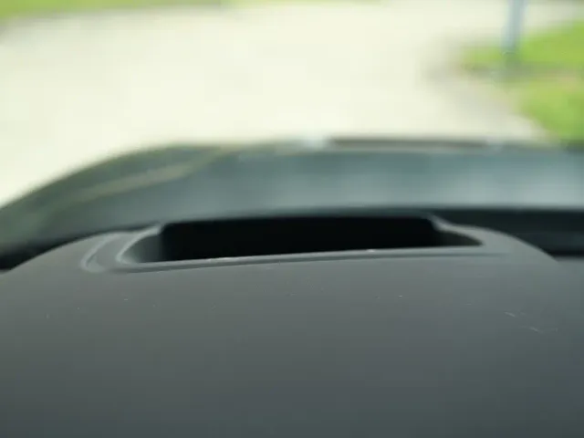 Land Rover Range Rover Sport — Фото автомобиля 12