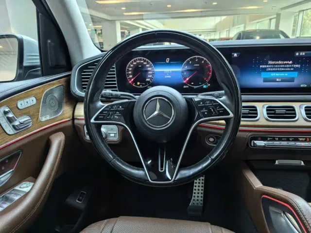 Mercedes-Benz GLS-Class — Фото автомобиля 14