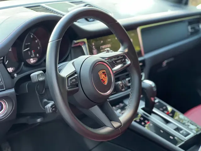 Porsche Macan — Фото автомобиля 4