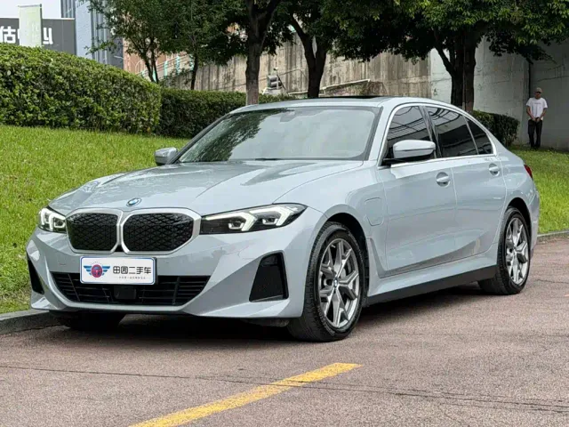 Фотография автомобиля — BMW i3
