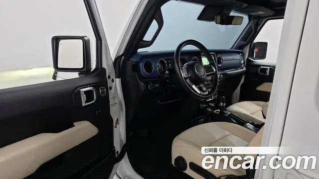 Jeep Wrangler JL — Фото автомобиля 15